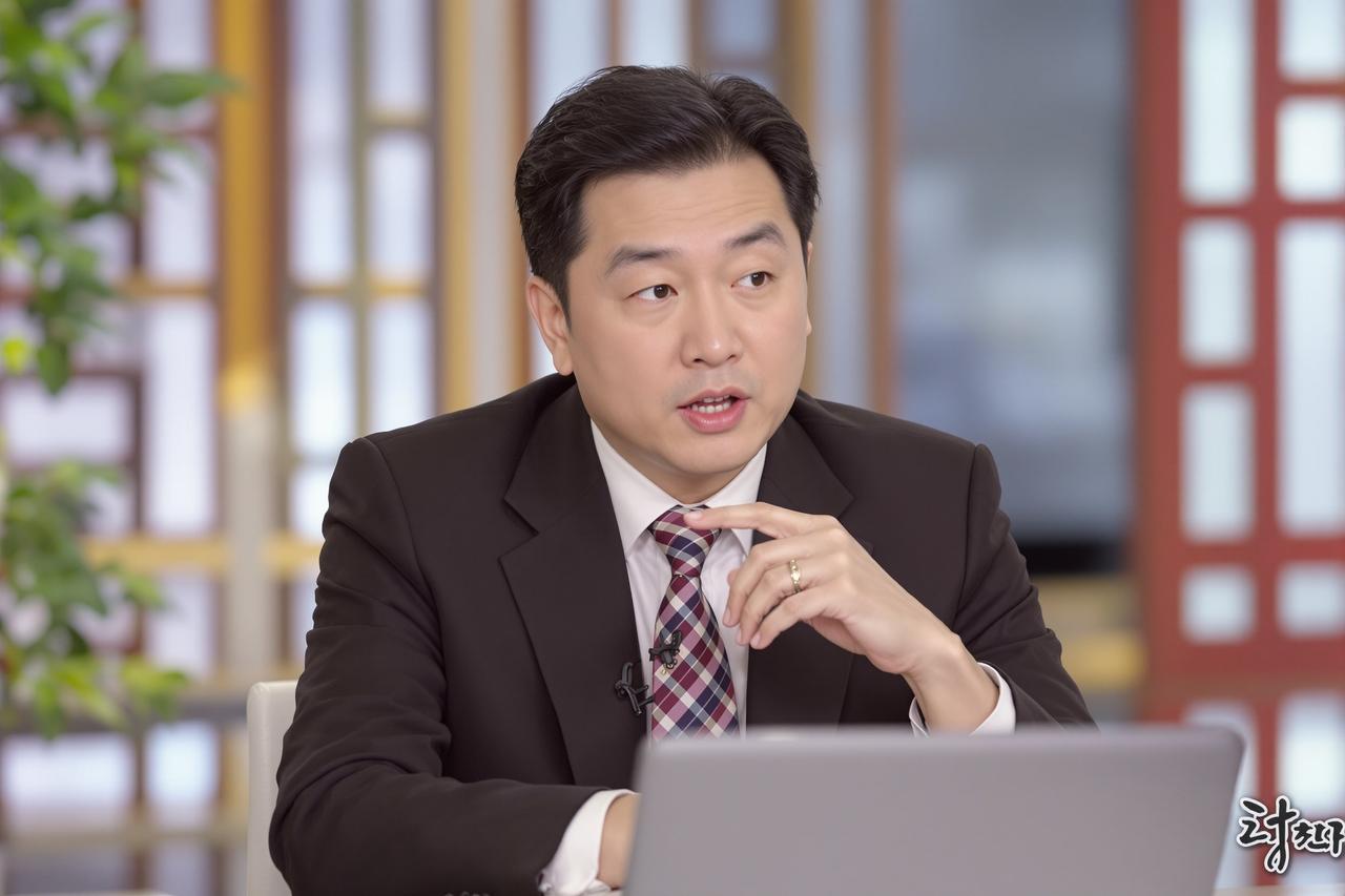 今日黑料爆料 - 某知名主持人被曝收受巨额礼品，内部人士提供详细账单